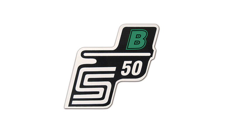 Schriftzug S50 B für Seitendeckel grün